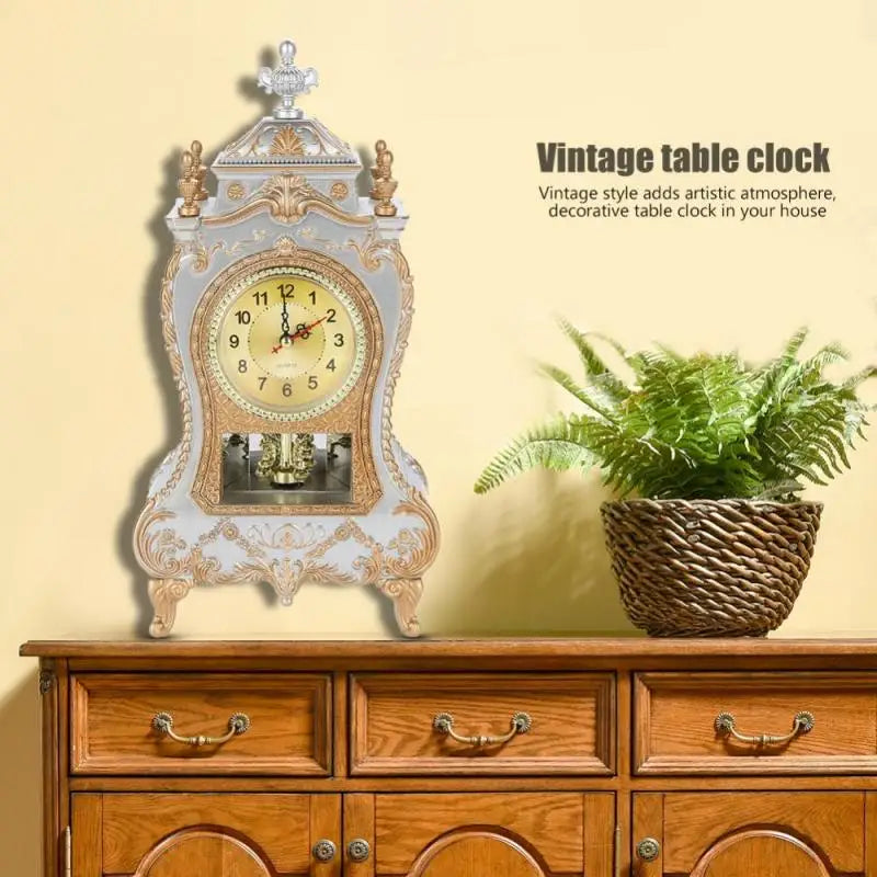 Vintage Desk Alarm Clock Classical Royalty Sitting Room TV Cabinet Desktop Clocks Battery Powered Table Clock Home Decoration