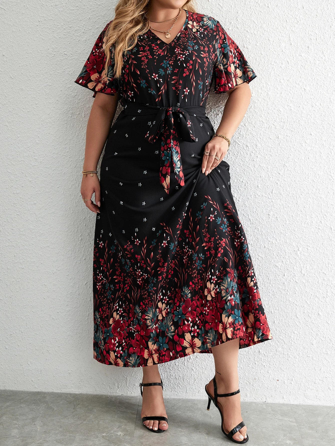 Plus Size Casual Dress Woman 2023 Summer V Neck Short Sleeve Floral Print Long Dress Black Curvy Size Women Clothing