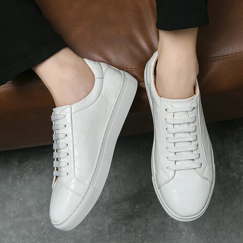 White Casual Shoes Men Versatile Canvas Sneakers 2023 New Boys School Shoes Comforthable Sneakers Man's Fall Daily Commute Shoes