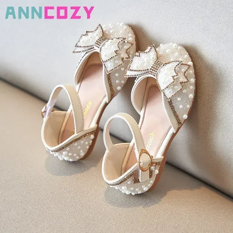 Girls Sandals 2023 Summer Korean Edition New Cute Bow Pearl Sequins Kids Princess Shoes Flat Heels Soft Bottom Dancing Shoes