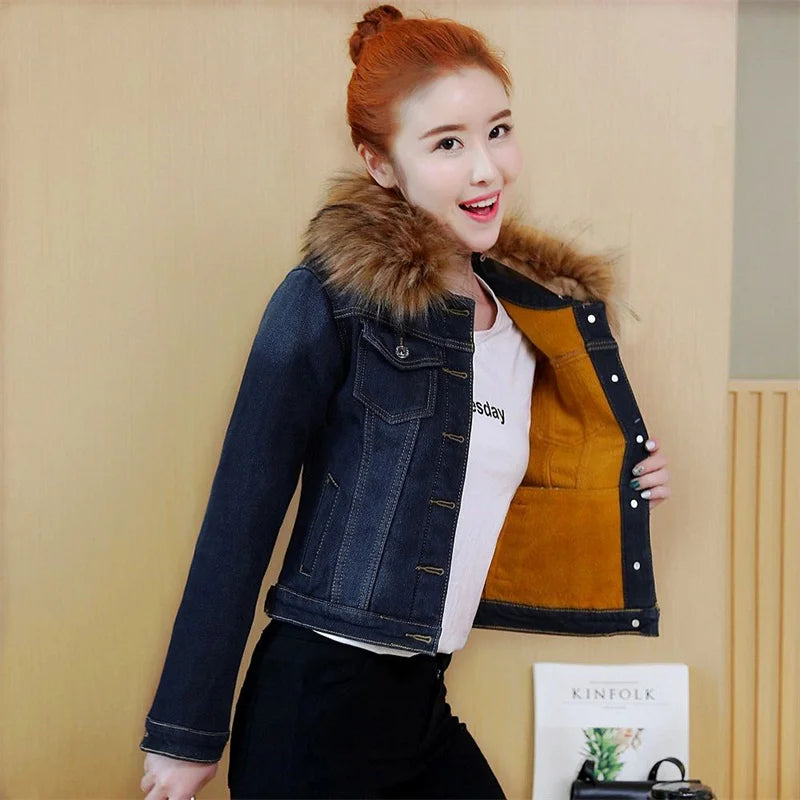 2023 Autumn Winter Fleece Denim Jacket Women Big Fur Collar Short Coat Thicken Velvet Liner Warm Tops Lady Jean Coat Outerwear