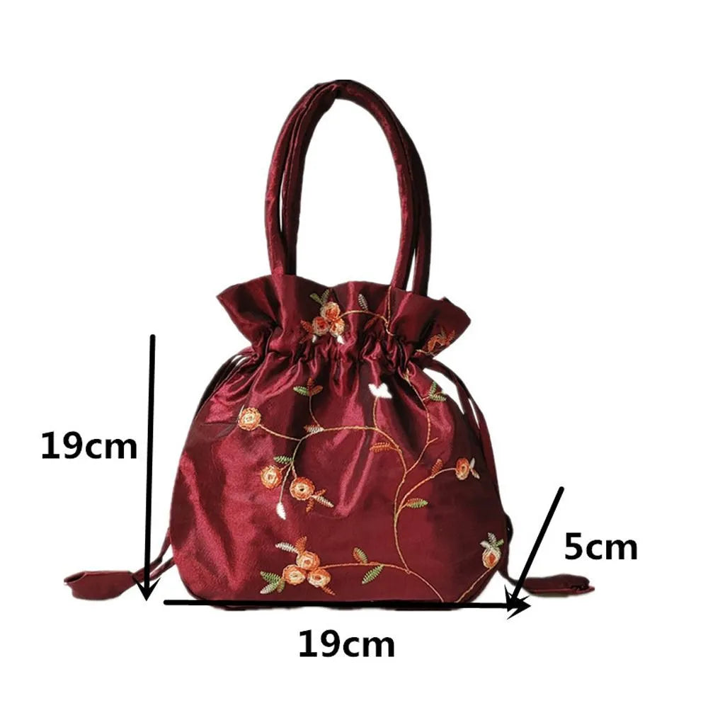 New Retro Embroidery Silk Drawstrings Handbags Storage Bags Hanfu Women Purse Wallets Jewerly Packing Bag Card Holder