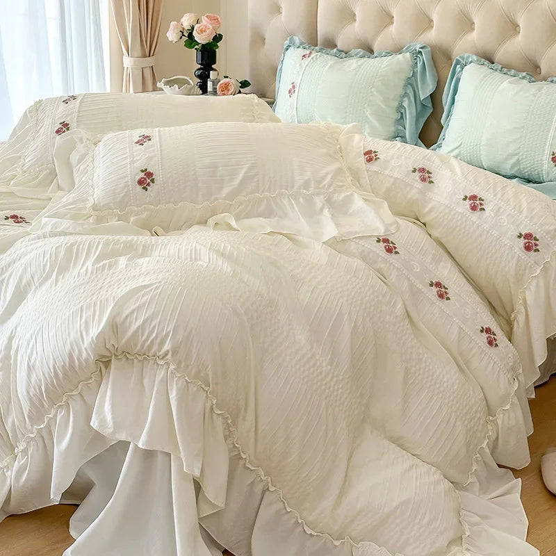 French Romantic Lace Bubble Gauze Bedding Set Queen Elegant Princess Style Embroidered Duvet Cover Set Ruffled Quilt Cover Sets